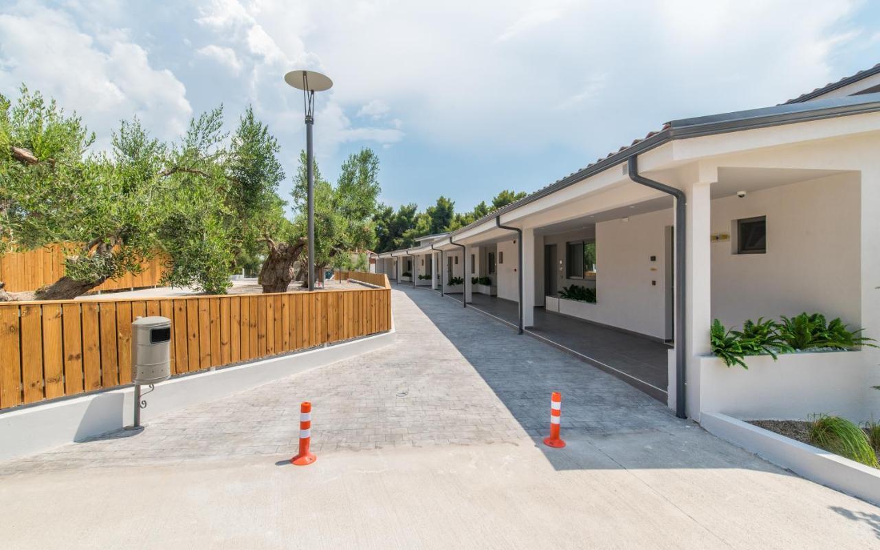 ניקיטי Lagomandra Luxury Suites With Private Pools מראה חיצוני תמונה