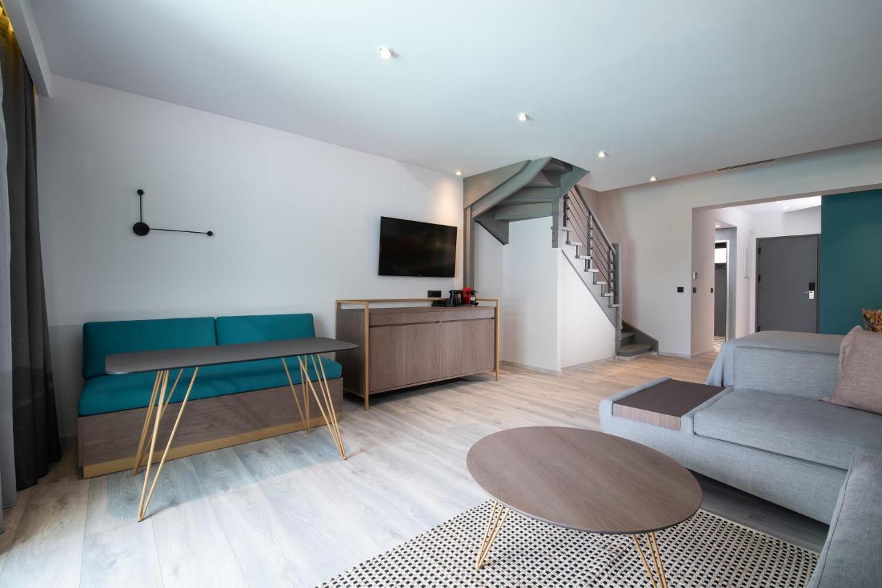 ניקיטי Lagomandra Luxury Suites With Private Pools מראה חיצוני תמונה
