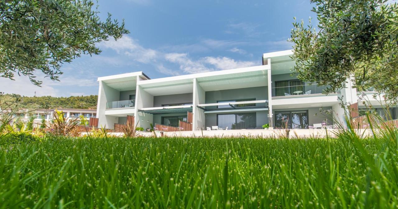 ניקיטי Lagomandra Luxury Suites With Private Pools מראה חיצוני תמונה