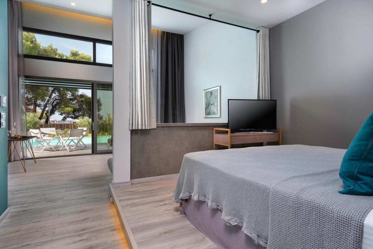 ניקיטי Lagomandra Luxury Suites With Private Pools מראה חיצוני תמונה