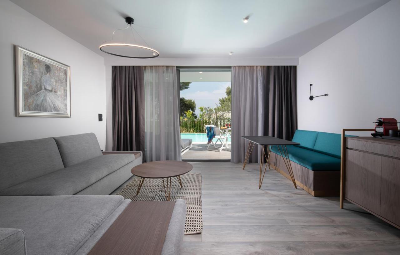 ניקיטי Lagomandra Luxury Suites With Private Pools מראה חיצוני תמונה